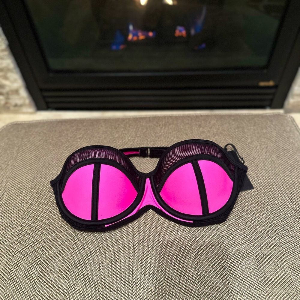 Kendall and Kylie Bikini Top Size Small